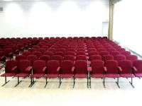 Актовый зал с креслами